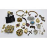 Jewellery including a 9ct back and front locket, rolled gold and hat pins
