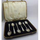 Six 19th Century silver spoons, cased, 80g