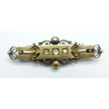 A Victorian 15ct gold and three stone diamond brooch, pin hook a/f, 4.7g