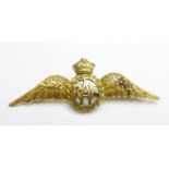 A 9ct gold RAF Sweetheart brooch, 4.5g