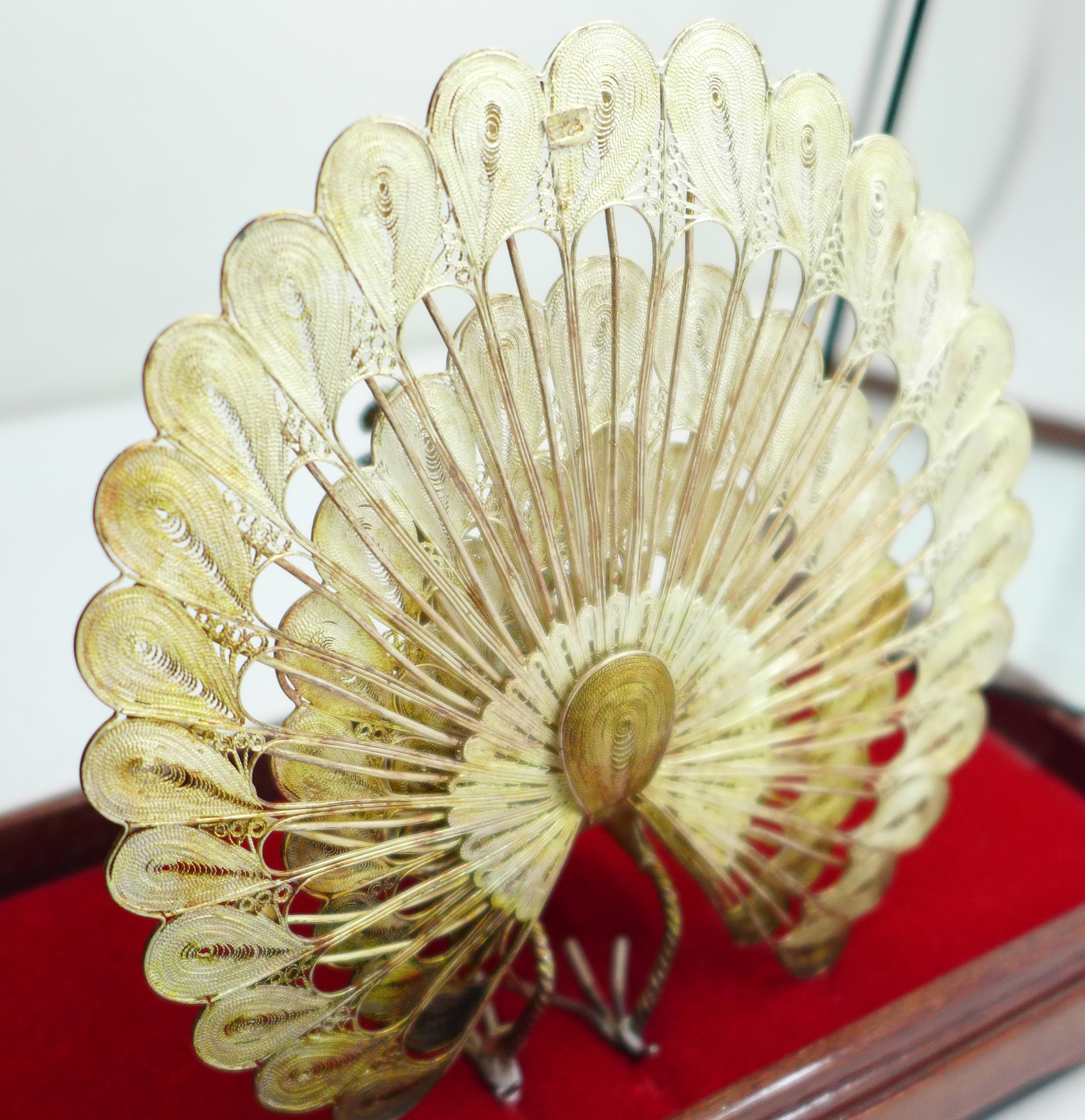 A .925 silver peacock in display case, 12cm - Image 4 of 4