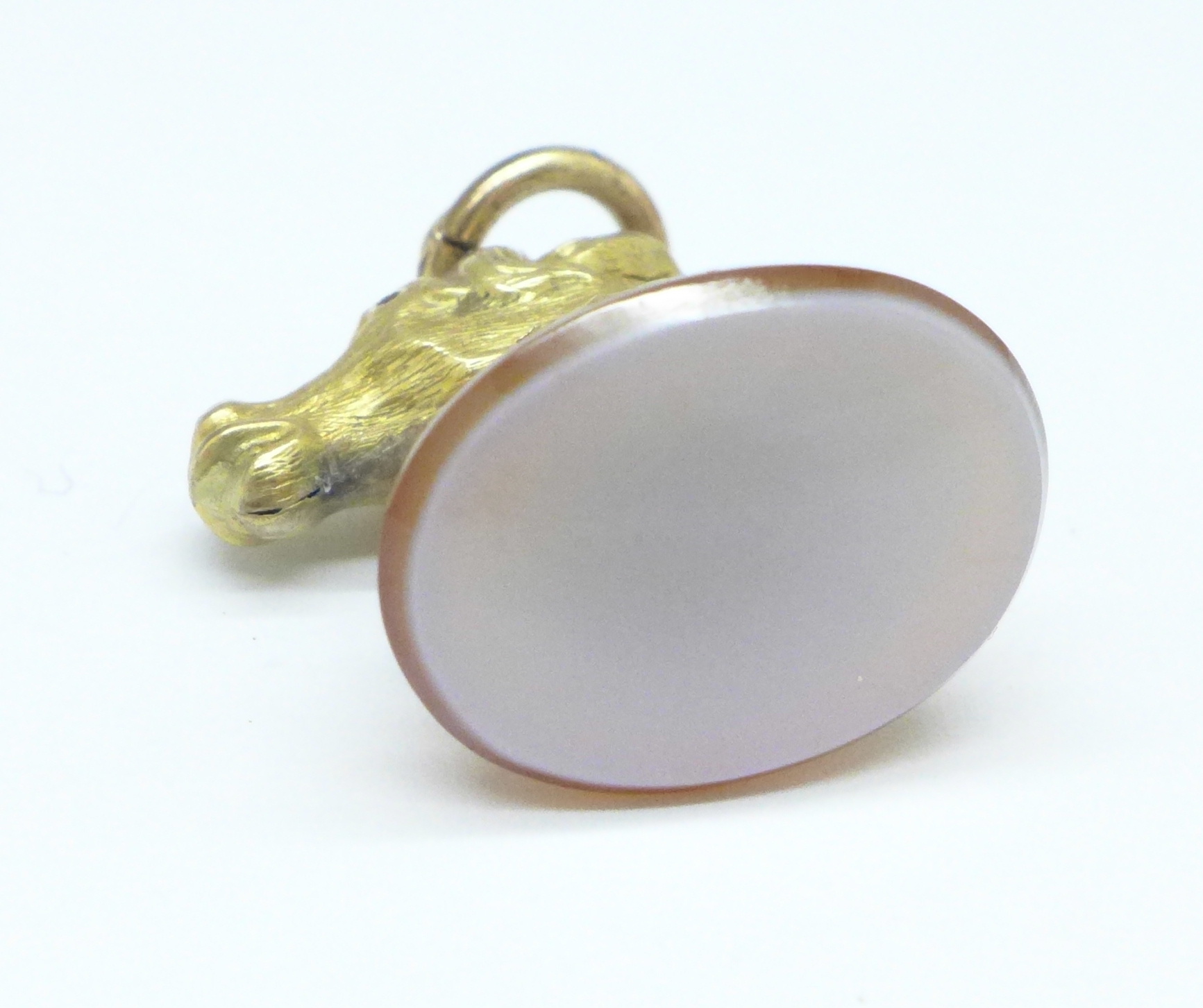 A 9ct gold and agate horse seal fob, a/f, mark worn - Image 3 of 3