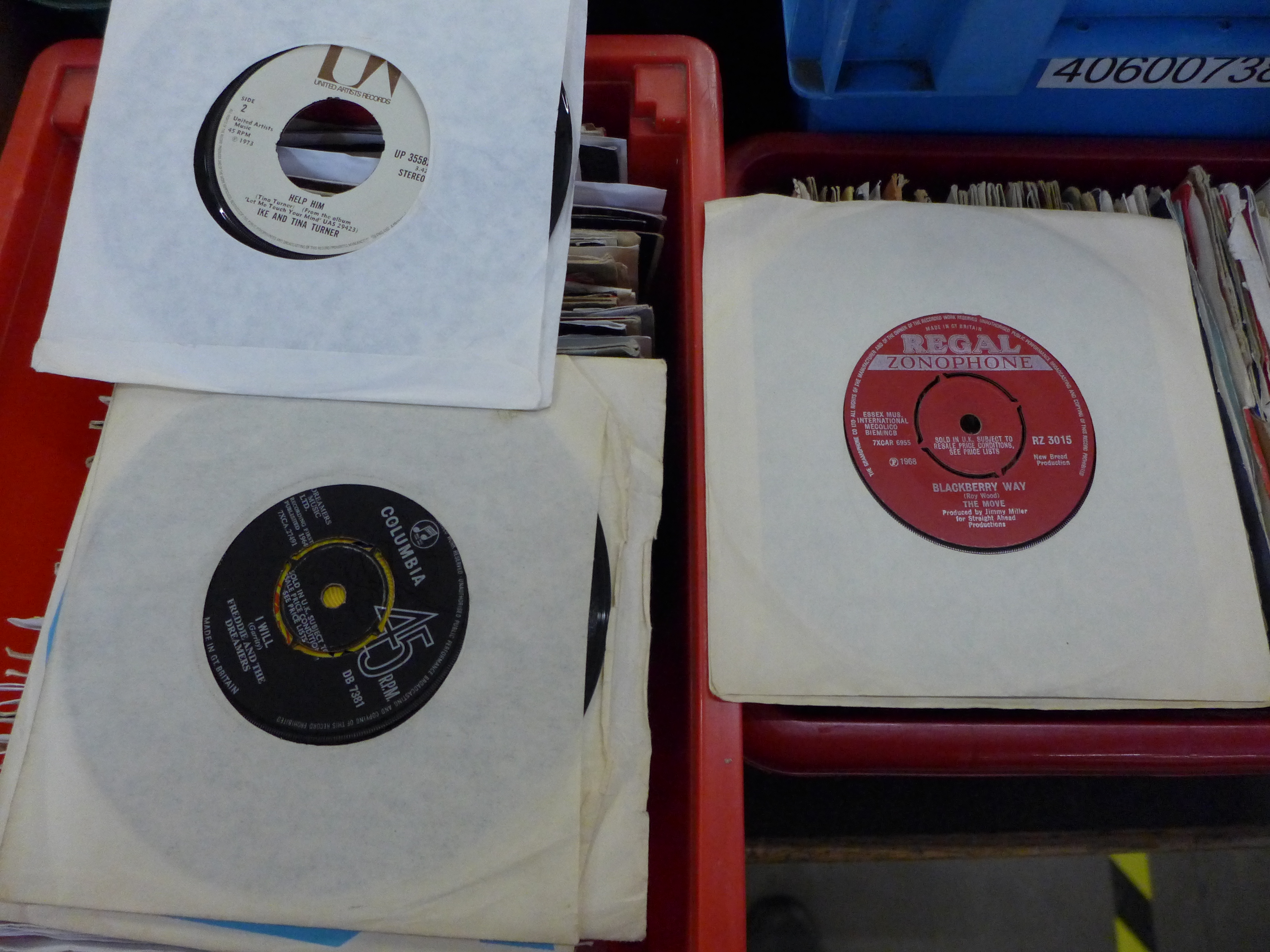 Four boxes of 45rpm 7" singles, 1960's and later - Image 2 of 5