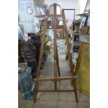 A pine artist's easel