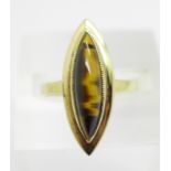A 9ct gold and cats eye ring, 3.8g, O