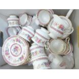 A Queen's Richmond pattern tea and dinner service