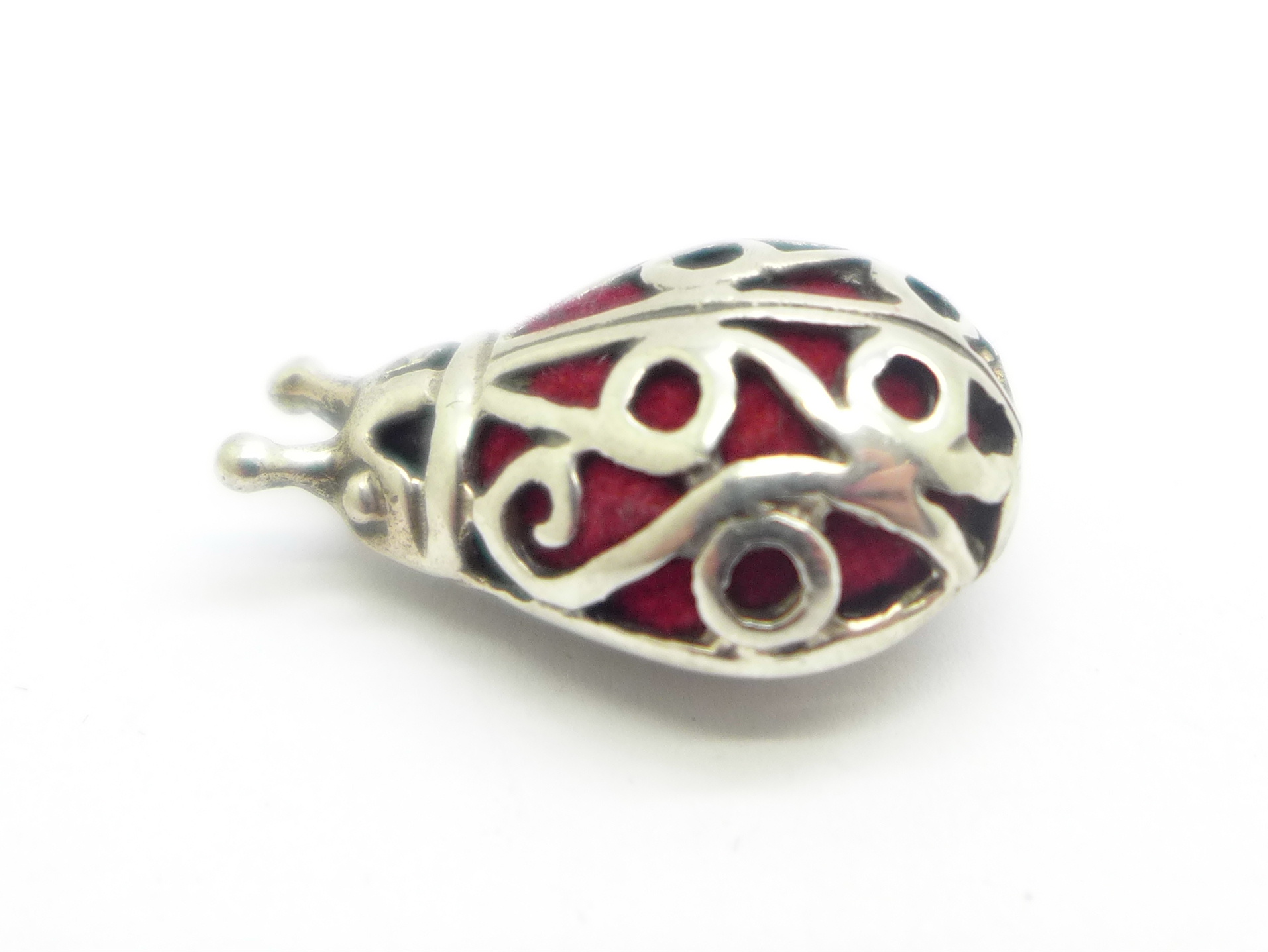 A small novelty sterling silver charm size 'ladybird' - Image 2 of 3