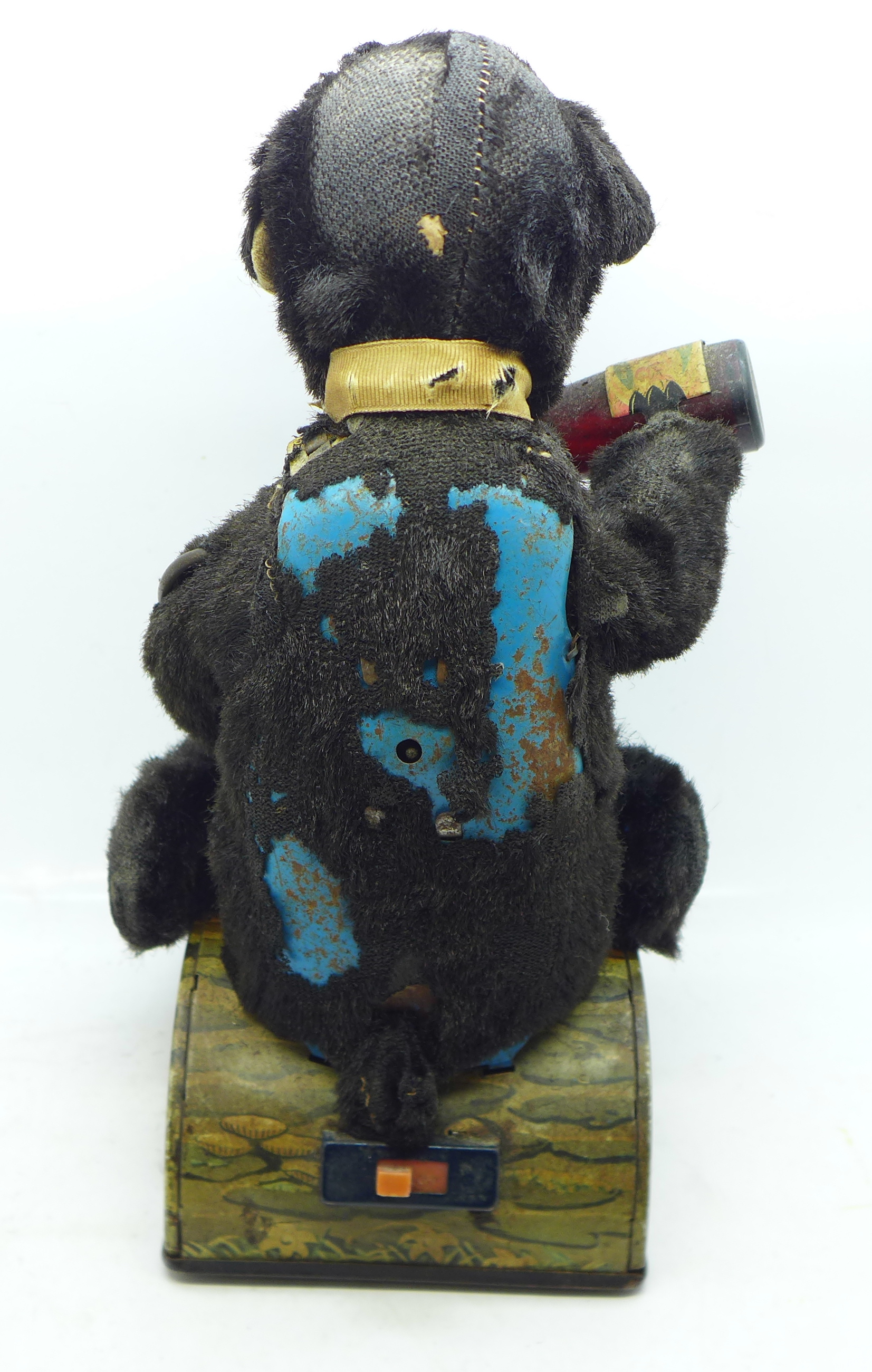 A Japanese battery operated tin-plate automated drinking bear toy, a/f - Image 5 of 5