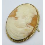 A very large, hallmarked 9ct gold mounted cameo brooch, 27g, 67mm x 50mm