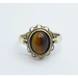 A 9ct gold, tigers eye set ring, 3g, P