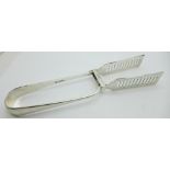 A pair of silver asparagus tongs, Sheffield 1956, 140g