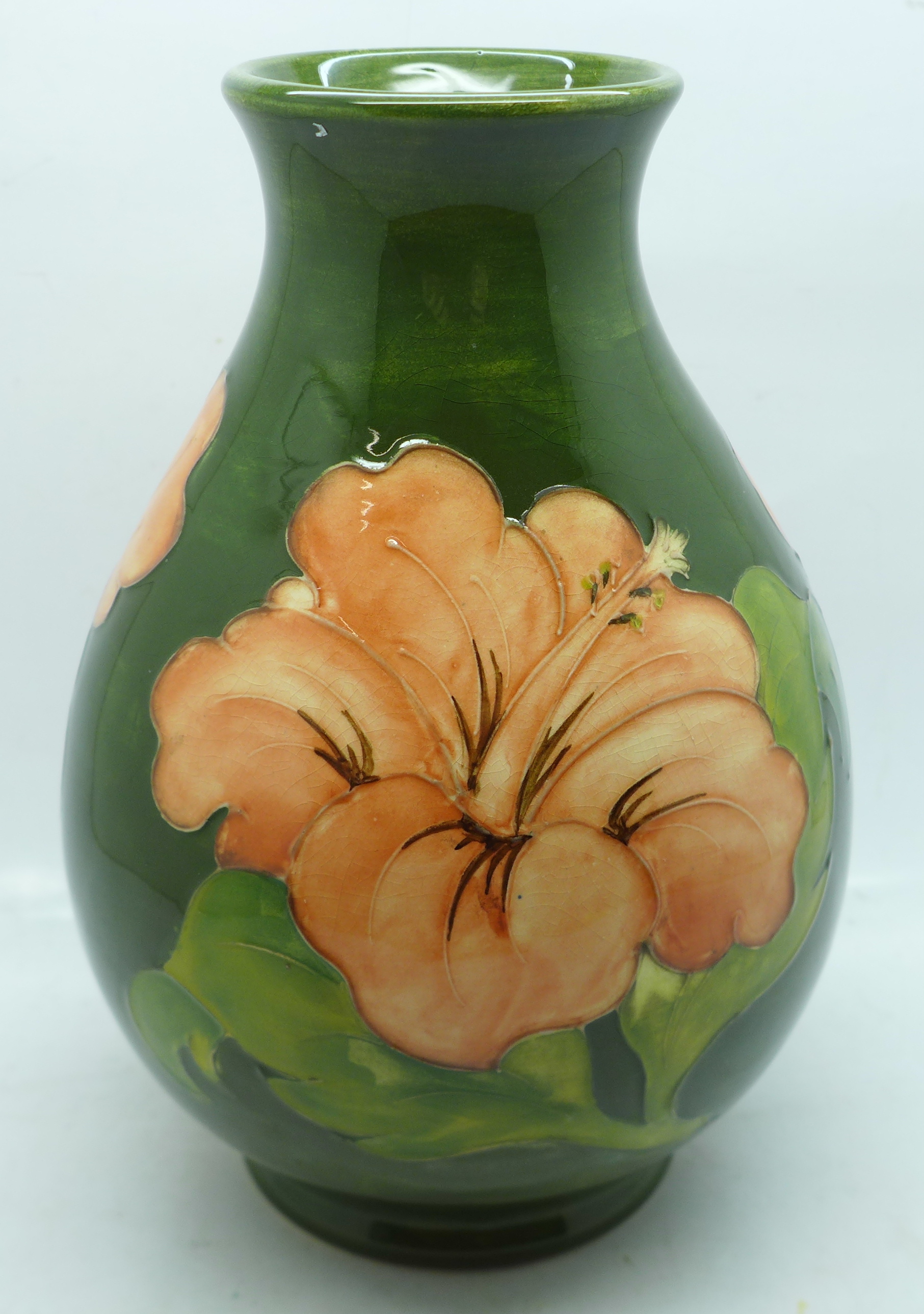 A Moorcroft hibiscus vase, 18cm - Image 2 of 4