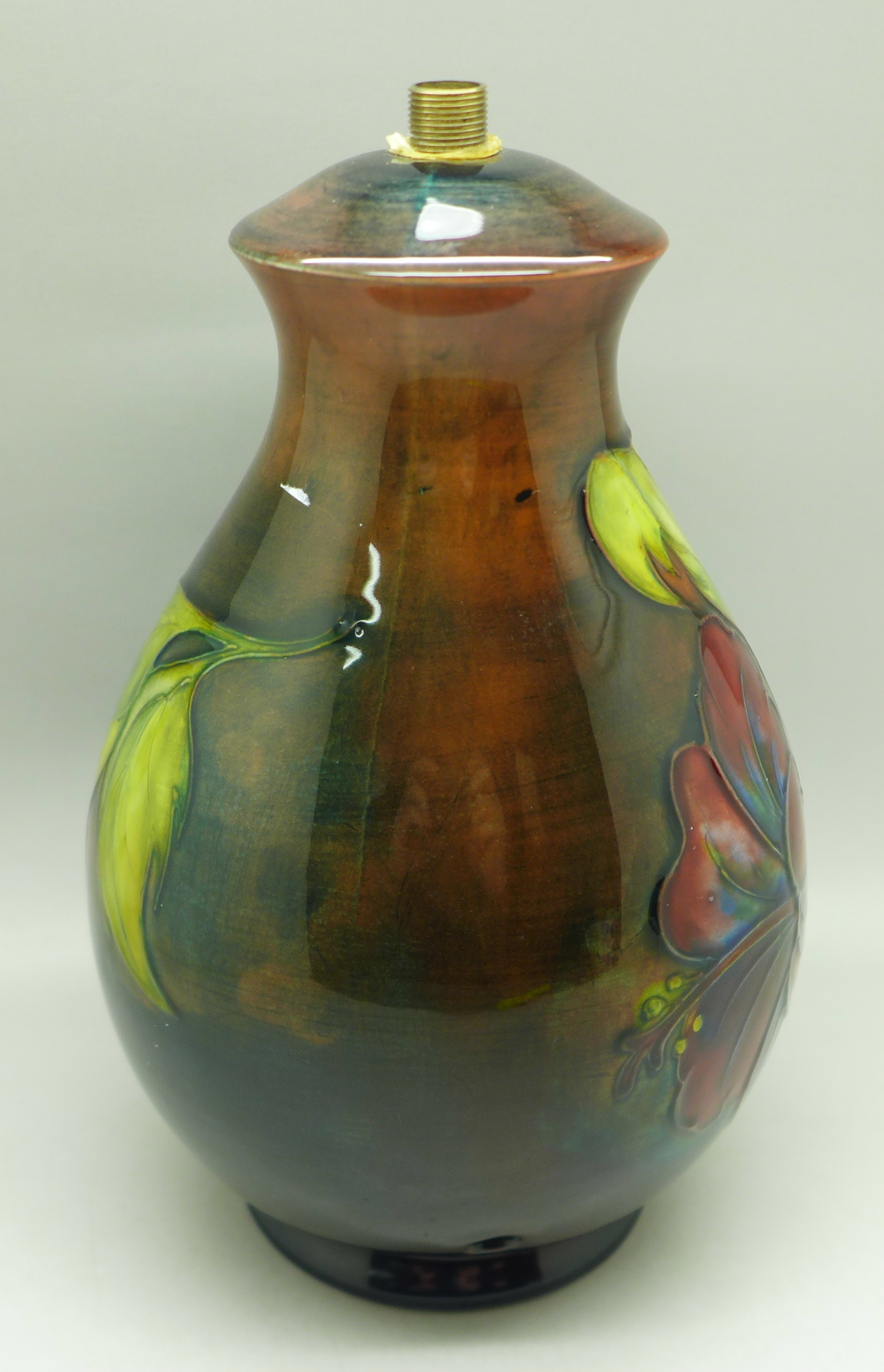 A Moorcroft hibiscus table lamp base, 19.5cm - Image 2 of 7