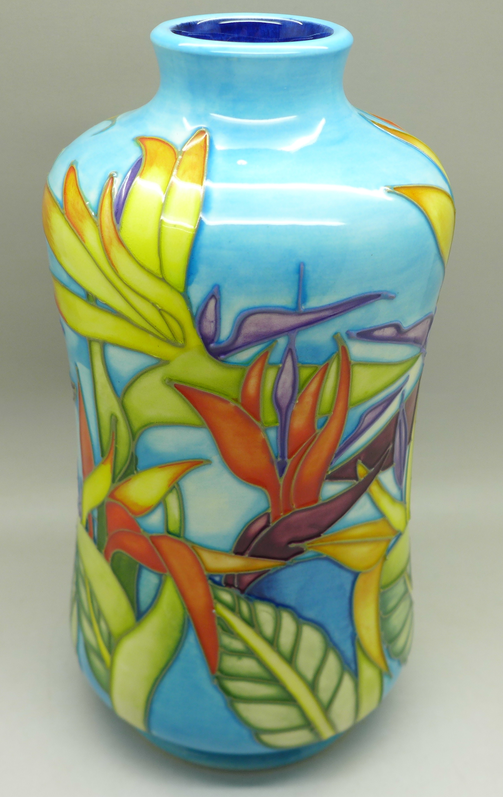 A Moorcroft California design vase, 1998, KDM, 21cm - Image 4 of 7