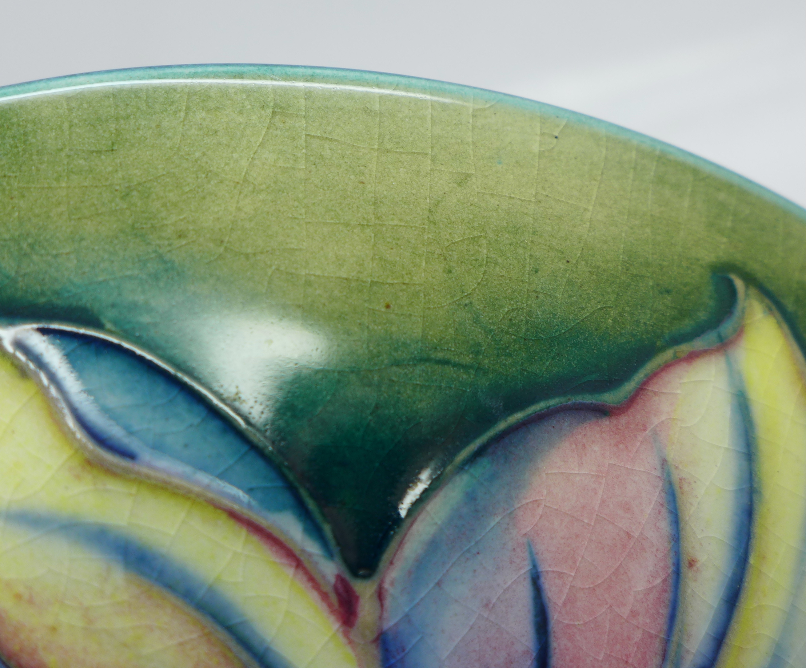 A Moorcroft lidded bowl, with impressed marks, 15cm diameter - Image 9 of 9