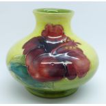 A Moorcroft hibiscus squat vase, 7cm