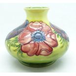 A Moorcroft anemone squat vase, with paper label, Late Queen Mary, 10cm