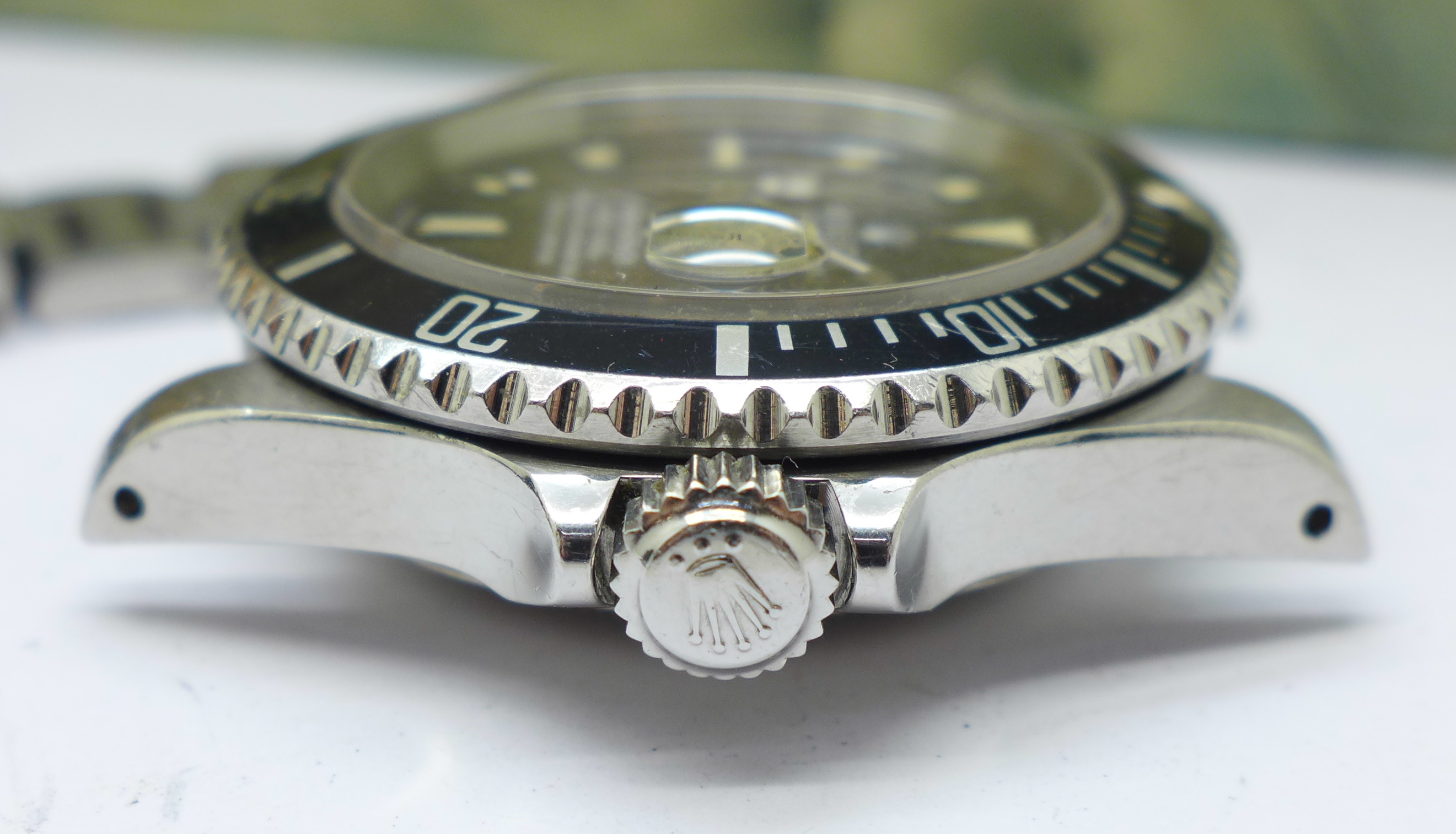 A Rolex Submariner Superlative Chronometer Date wristwatch, 1000ft=300m, ref. 16610, serial number - Image 4 of 18