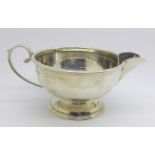 A silver sauce boat, Birmingham 1931, 108g