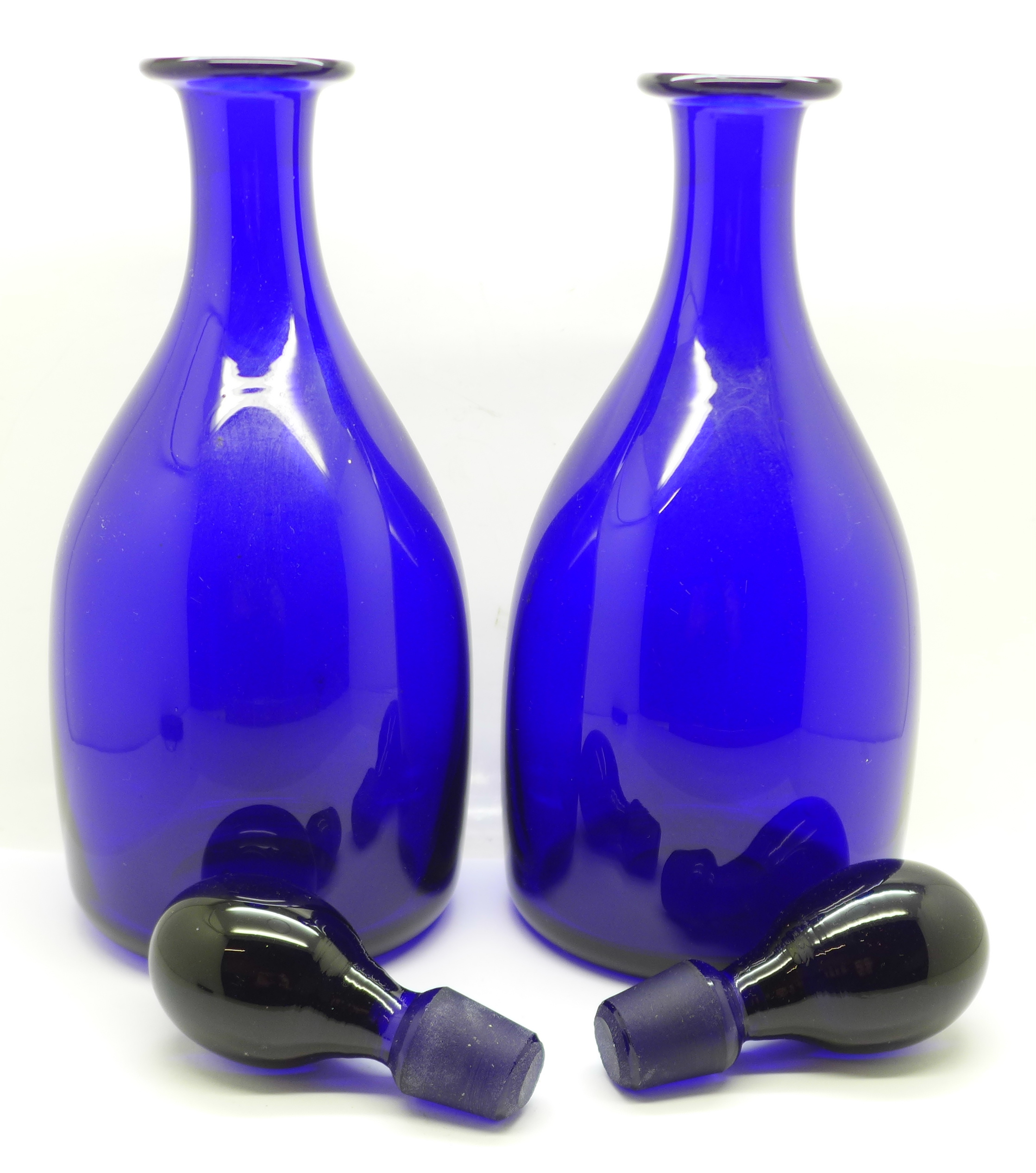 A pair of 19th Century Bristol blue glass decanters, 27.5cm - Image 2 of 3