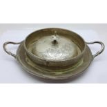 A Victorian silver dish and lid, no liner, 401g, (diameter of opening/insert 13cm)