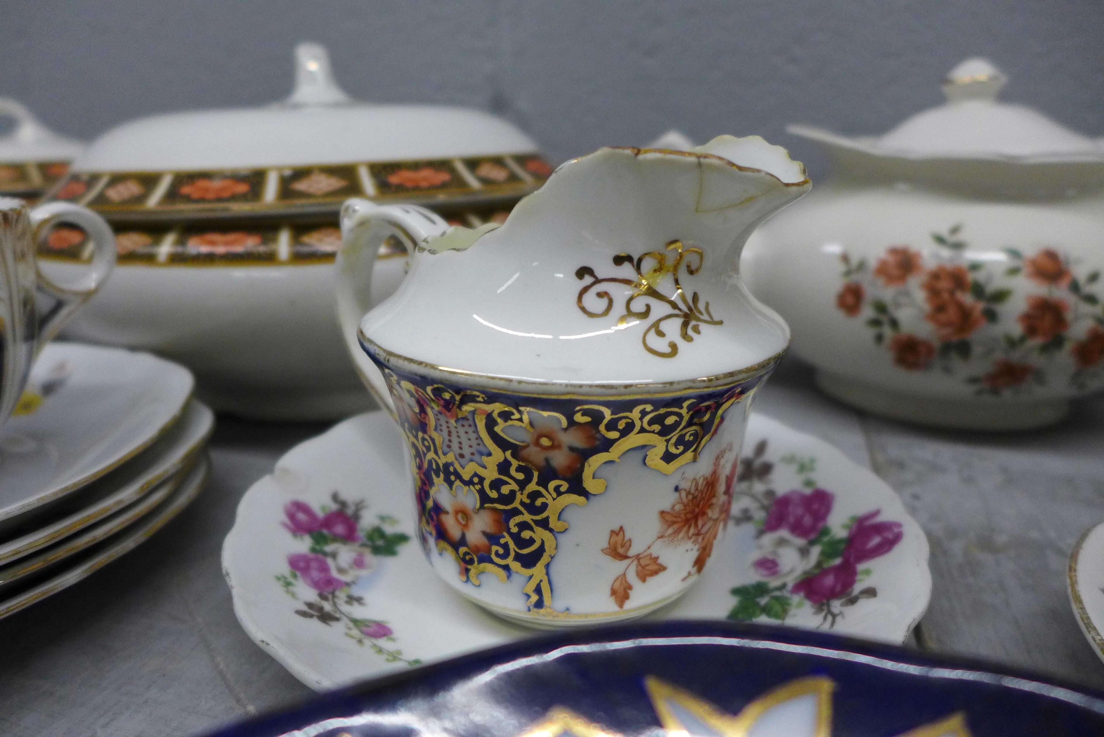 A collection of mixed china including Aynsley, Allertons, Bishop, etc., a mixed set of tea cups - Image 3 of 4