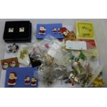 Christmas themed jewellery, brooches and cufflinks