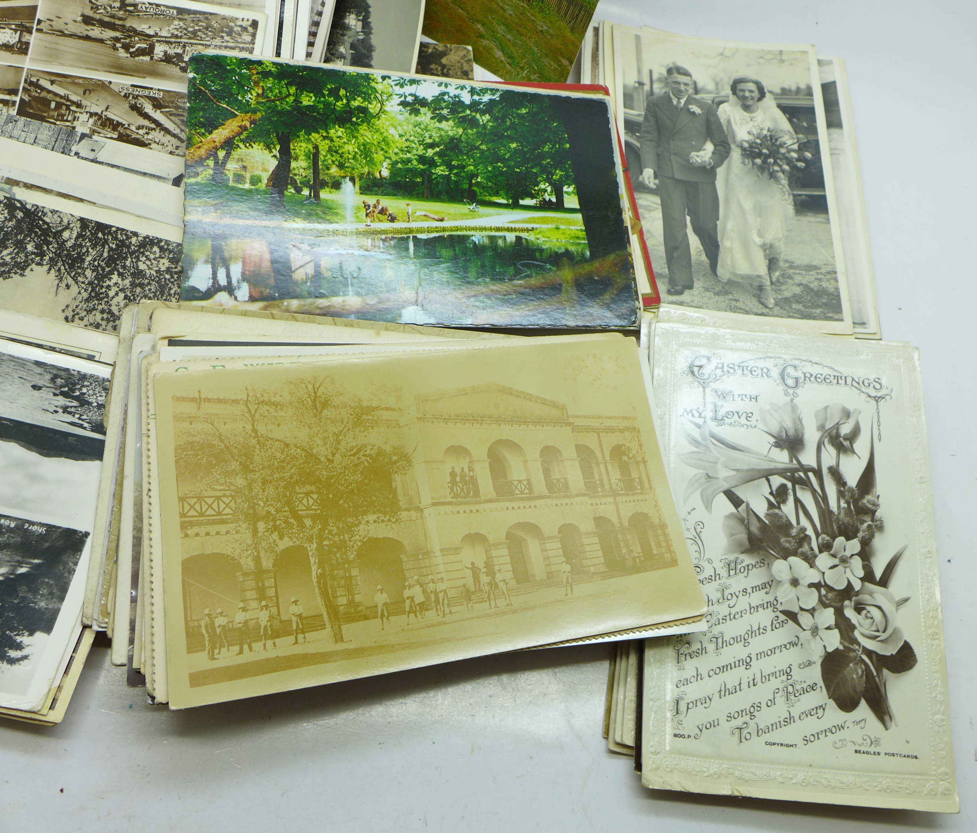 Approximately 350 Edwardian and later postcards - Image 3 of 3