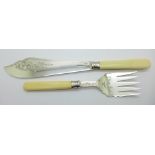 A pair of silver bladed fish servers, Walker & Hall, Sheffield 1919