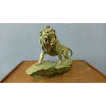 A resin model of a male lion (tail repaired)