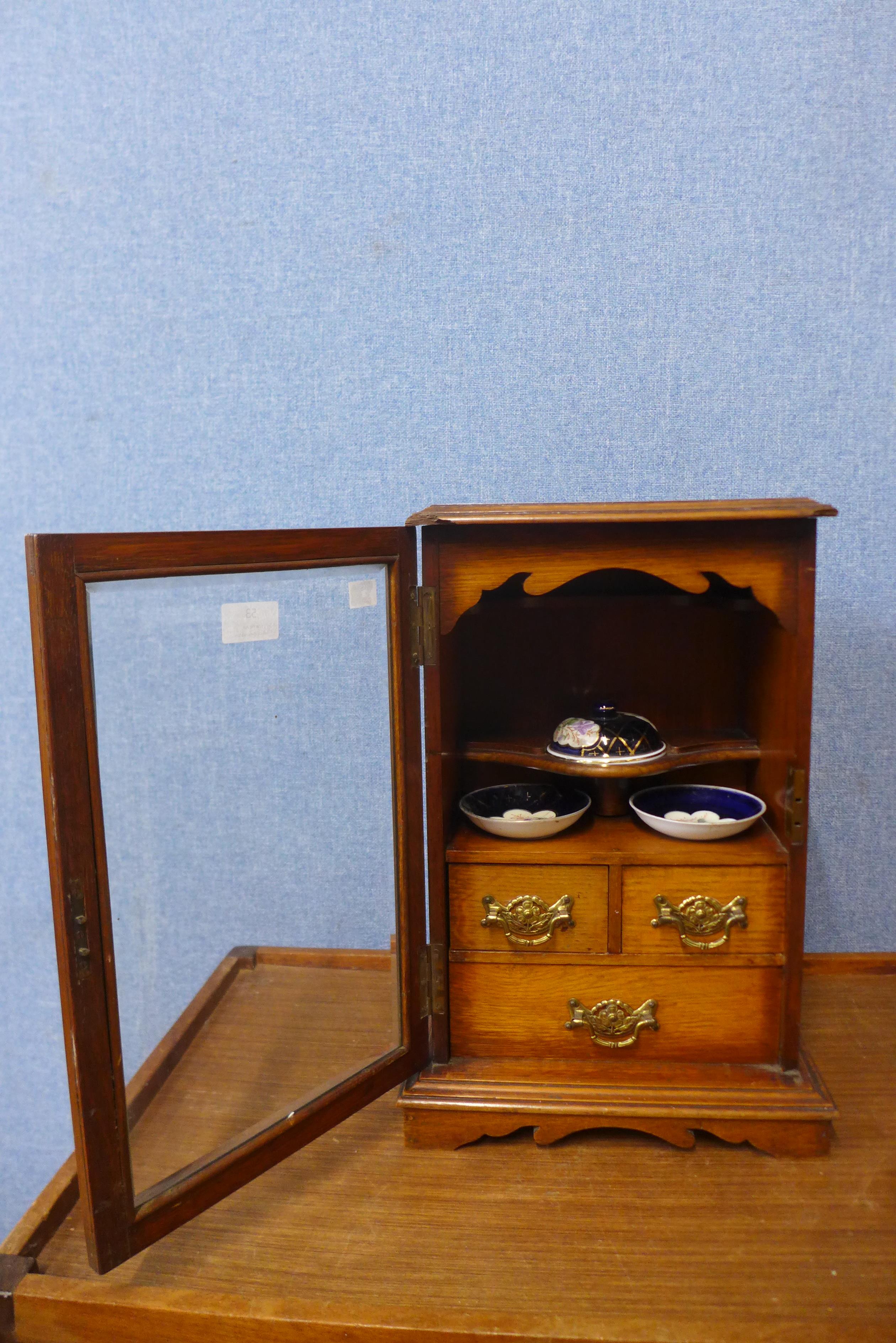 A Victorian oak smokers cabinet, 43cms h x 29cms w - Image 2 of 4