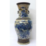 A large c.1900 Chinese vase, decorated with foo dogs, 46cm, a/f