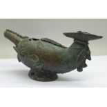 A bronze Roman style lamp, 19cm