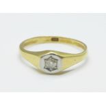 An 18ct gold and diamond ring, 1.6g, L