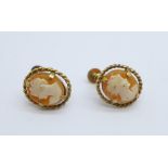 A pair of 9ct gold cameo earrings, with screw backs, 3.3g
