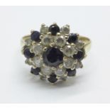 A 9ct gold cluster ring, 2.9g, Q