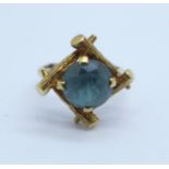 A 9ct gold, blue stone ring, 4g, H
