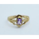 A 9ct gold and amethyst ring, 1.3g, K