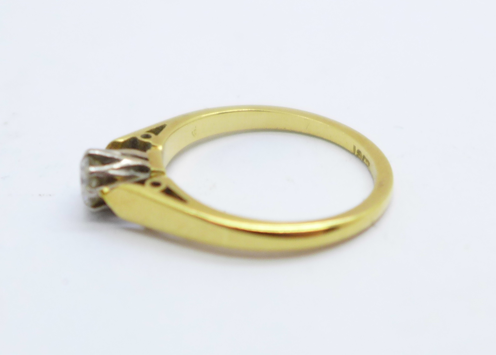 An 18ct gold and diamond solitaire ring, 2.7g, K, approximately 0.25carat weight - Image 2 of 3