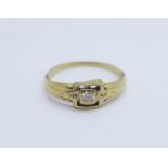 A 9ct gold ring, 1.6g, O