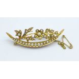 A late Victorian 15ct gold and seed pearl brooch, 4.4g