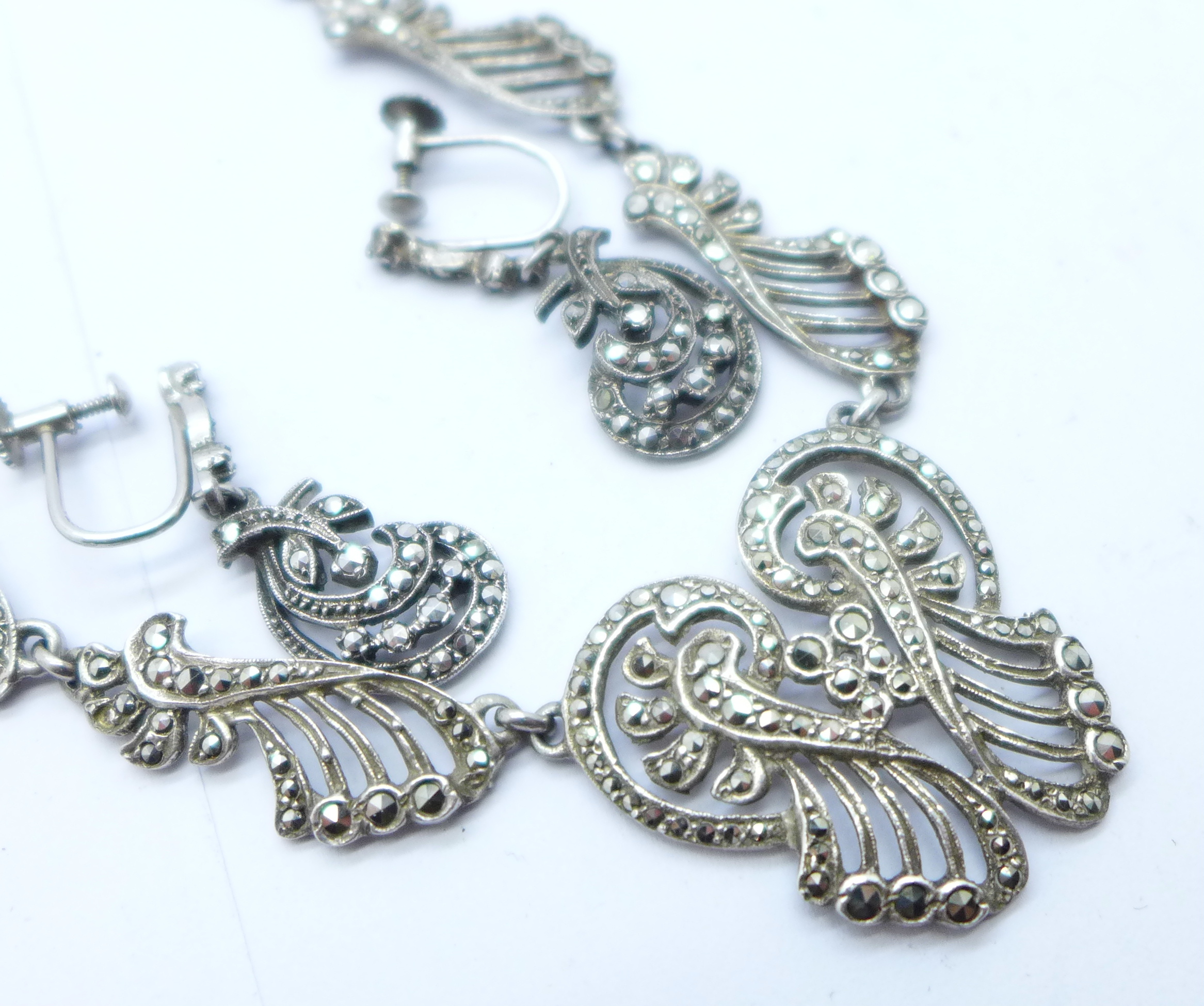 A marcasite necklace and a pair of earrings - Image 2 of 2