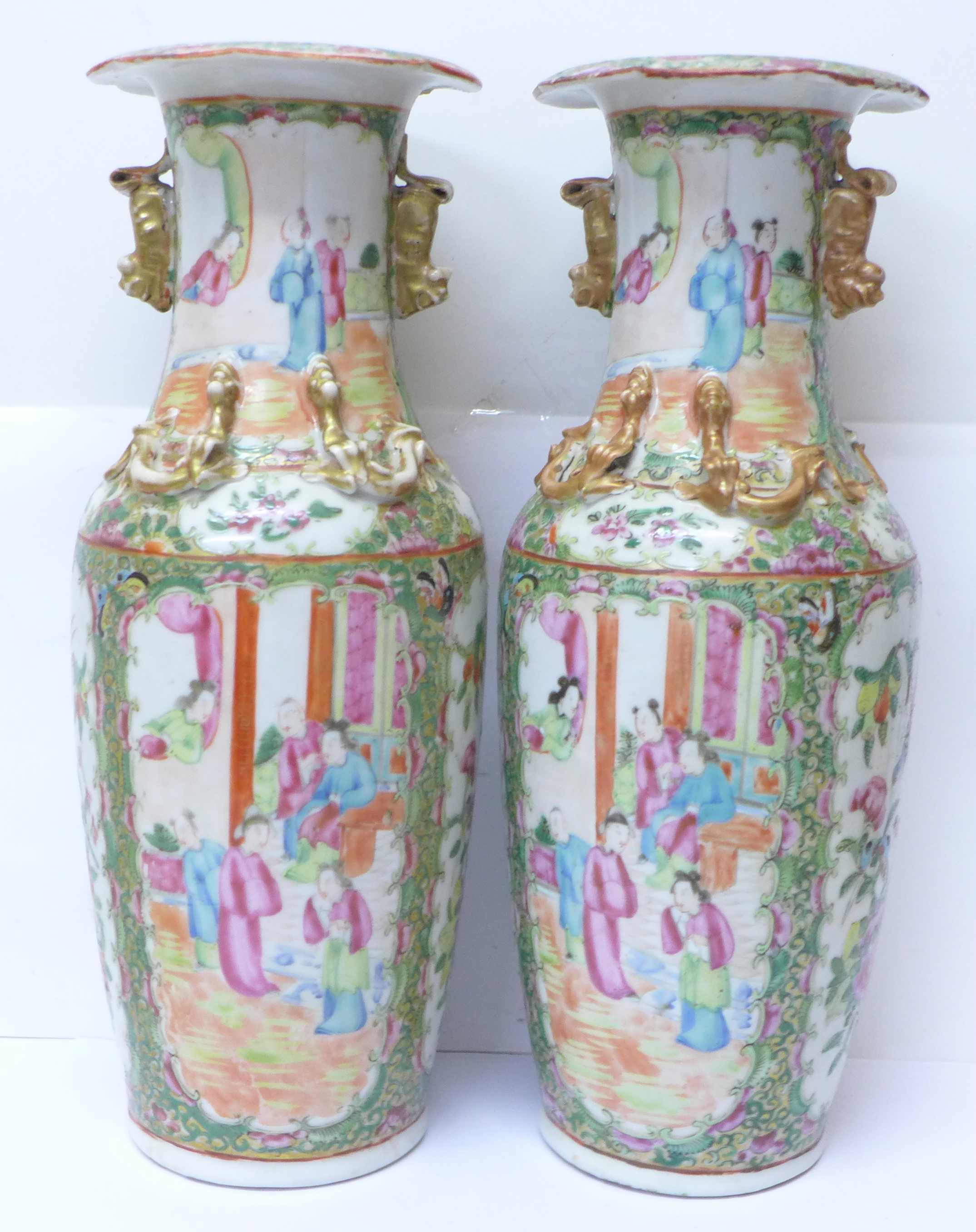 A pair of 19th Century Chinese export Canton Rose Medallion porcelain vases, with applied dragons - Image 3 of 5