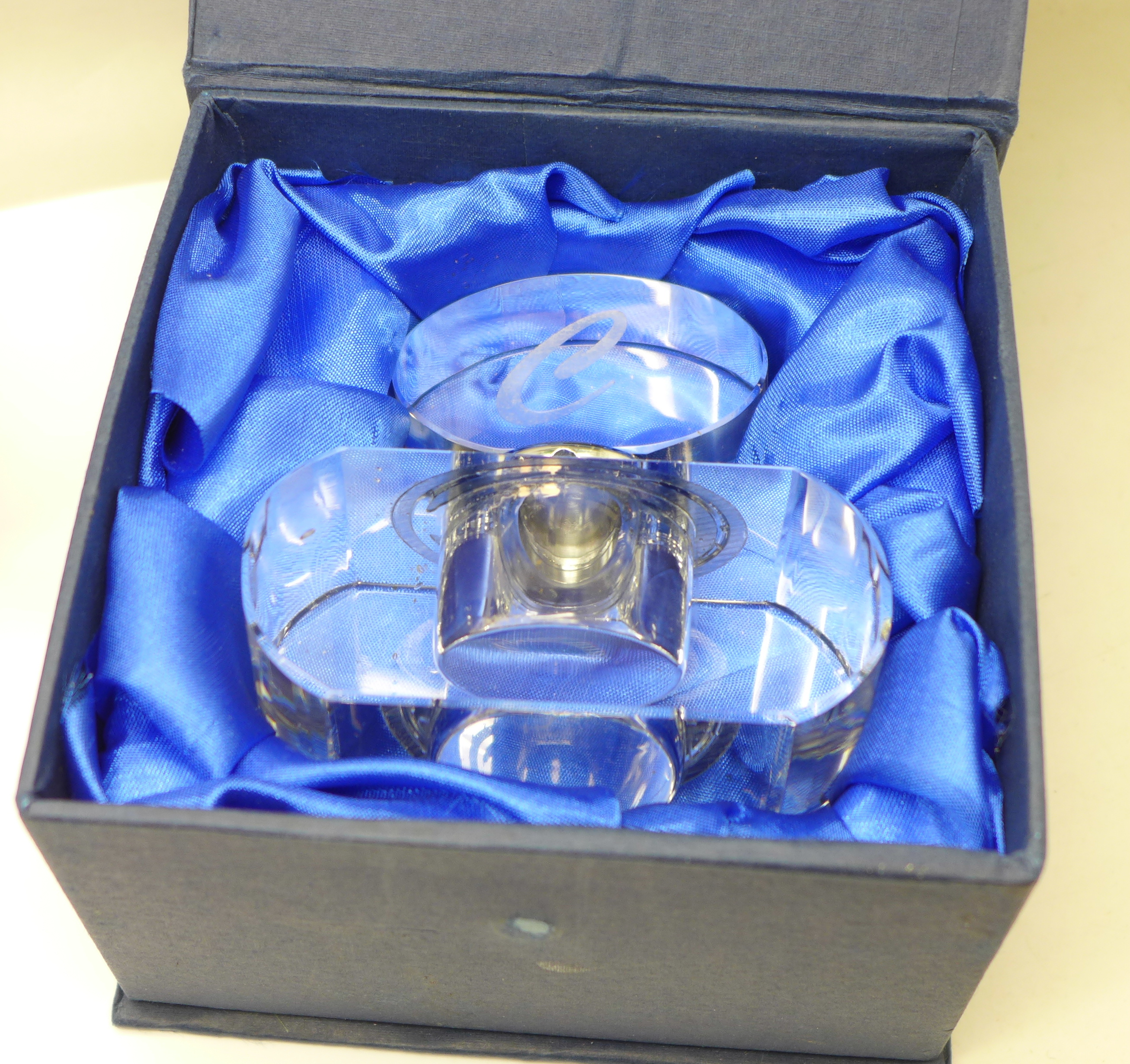 A collection of five perfume bottles, boxed - Image 4 of 4