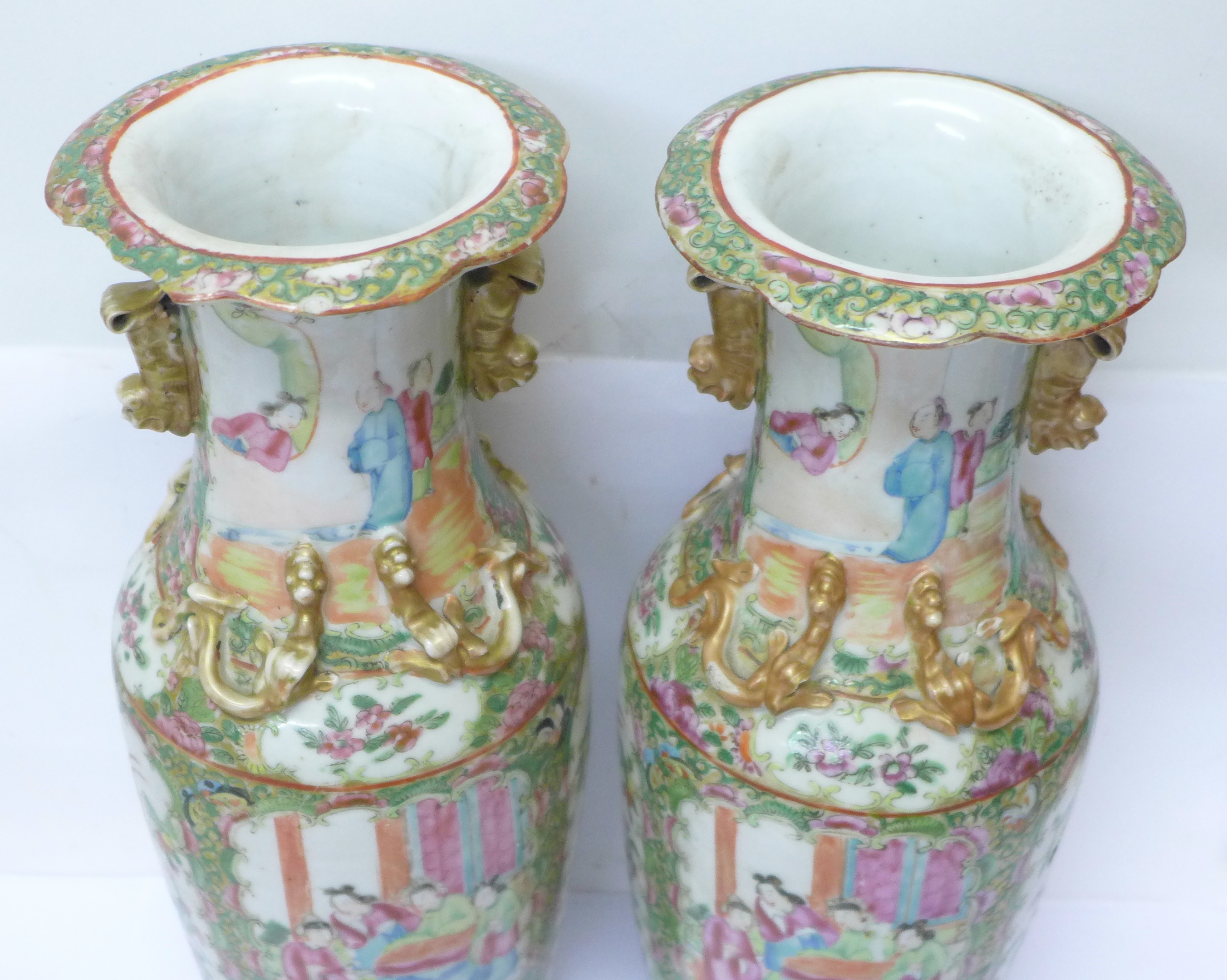 A pair of 19th Century Chinese export Canton Rose Medallion porcelain vases, with applied dragons - Image 2 of 5