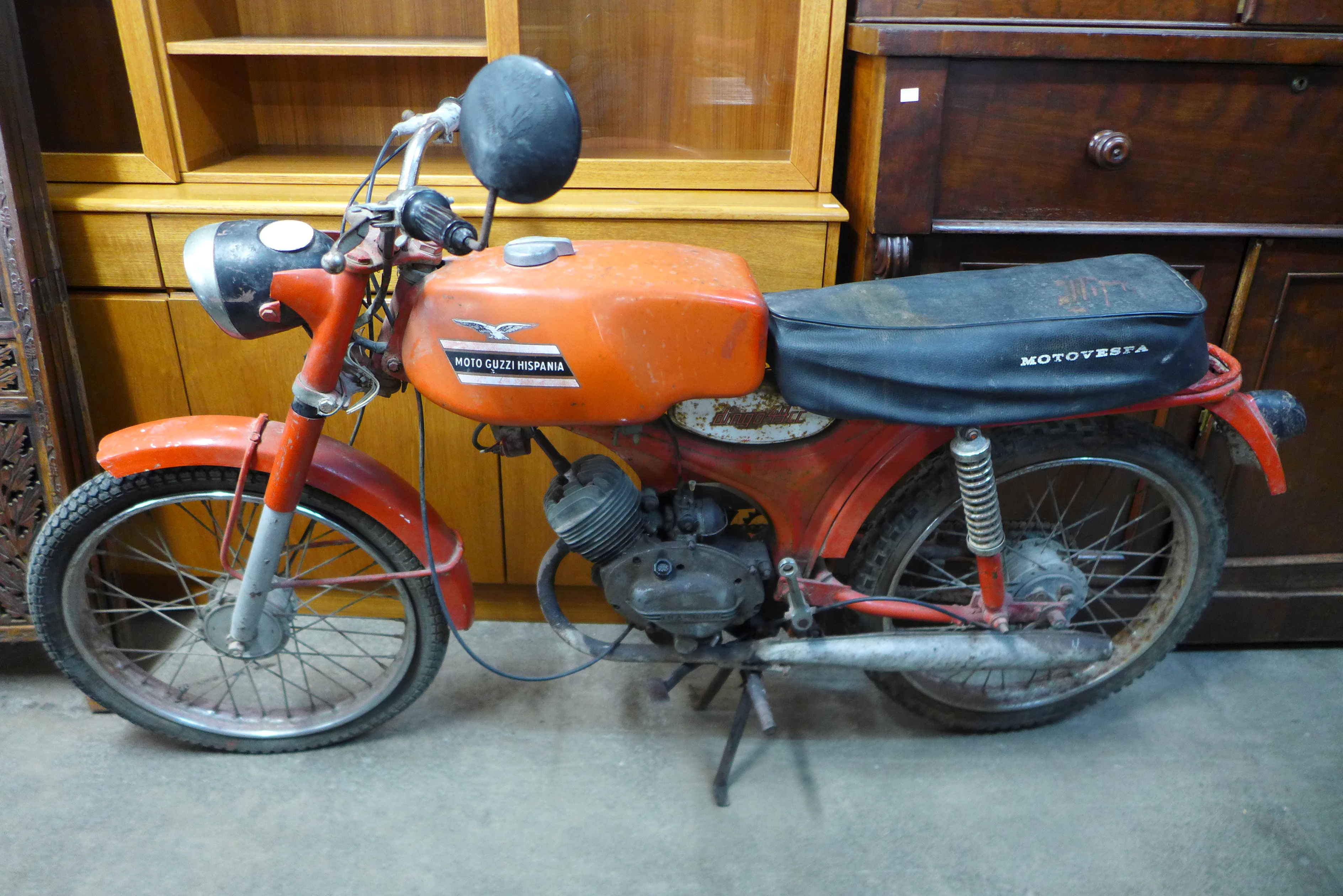 A 1973 Moto Guzzi Hispania Dingo 49cc motorcycle - Image 10 of 11