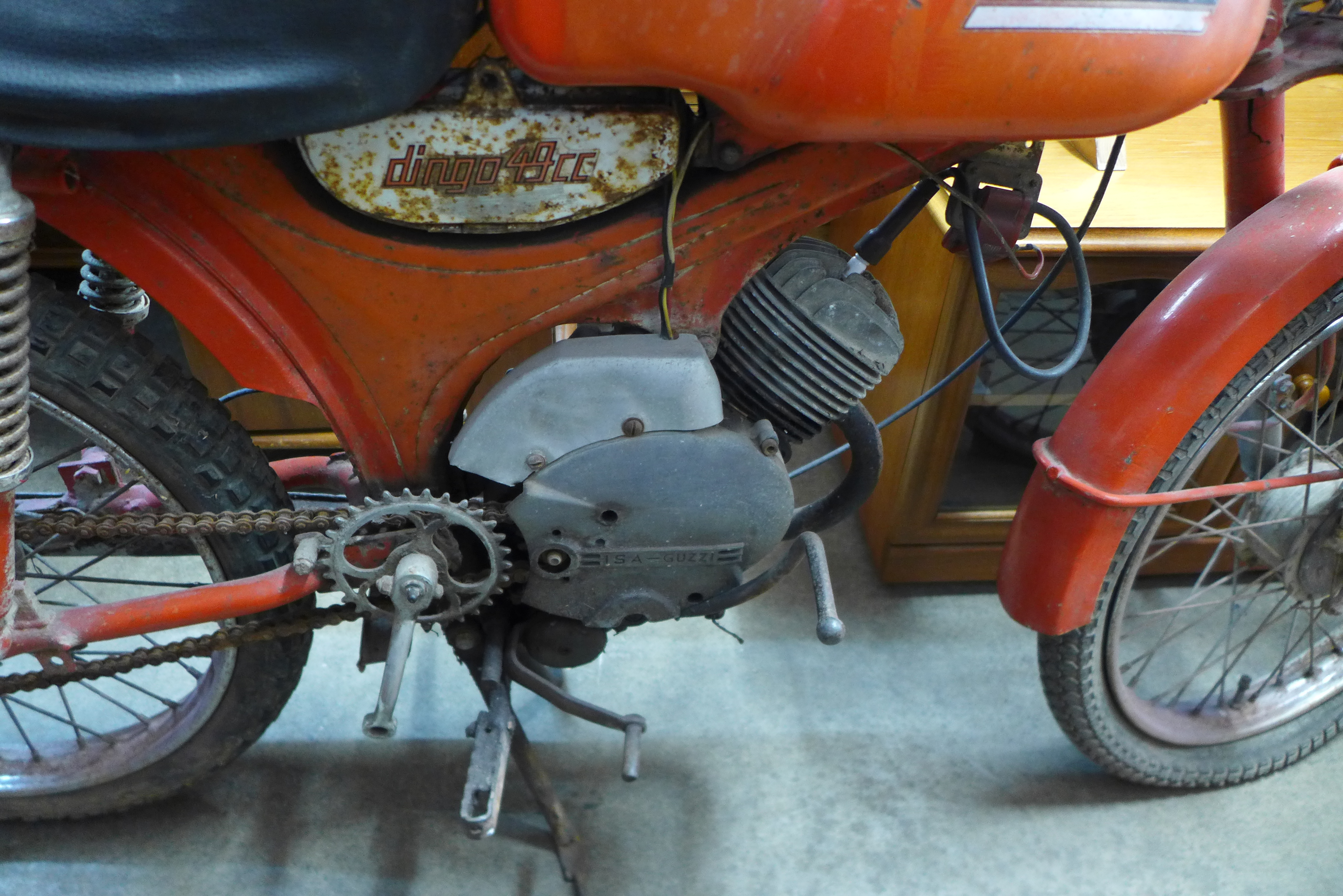 A 1973 Moto Guzzi Hispania Dingo 49cc motorcycle - Image 7 of 11