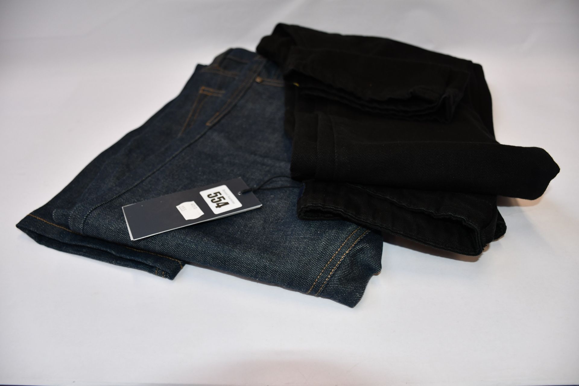 Eight pairs of as new Waven jeans (Assorted styles/sizes).