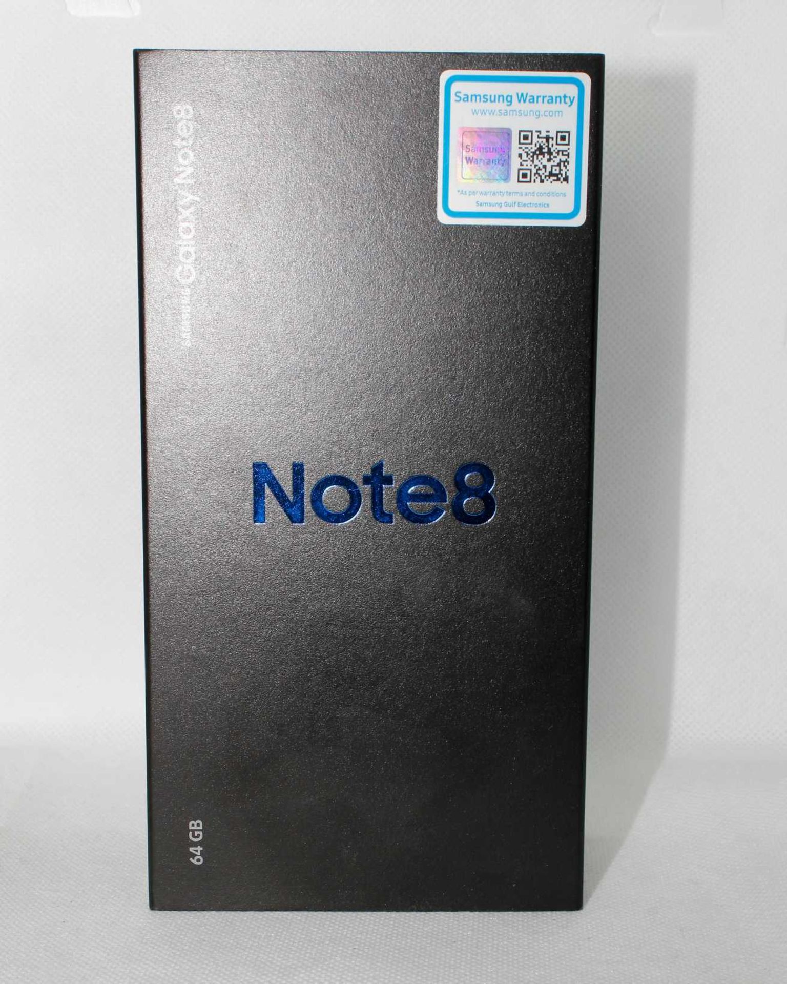 A boxed as new Samsung Note8 SM-N950FDS 64GB in Maple Gold (IMEI: 355731099313752 ) (Box sealed).