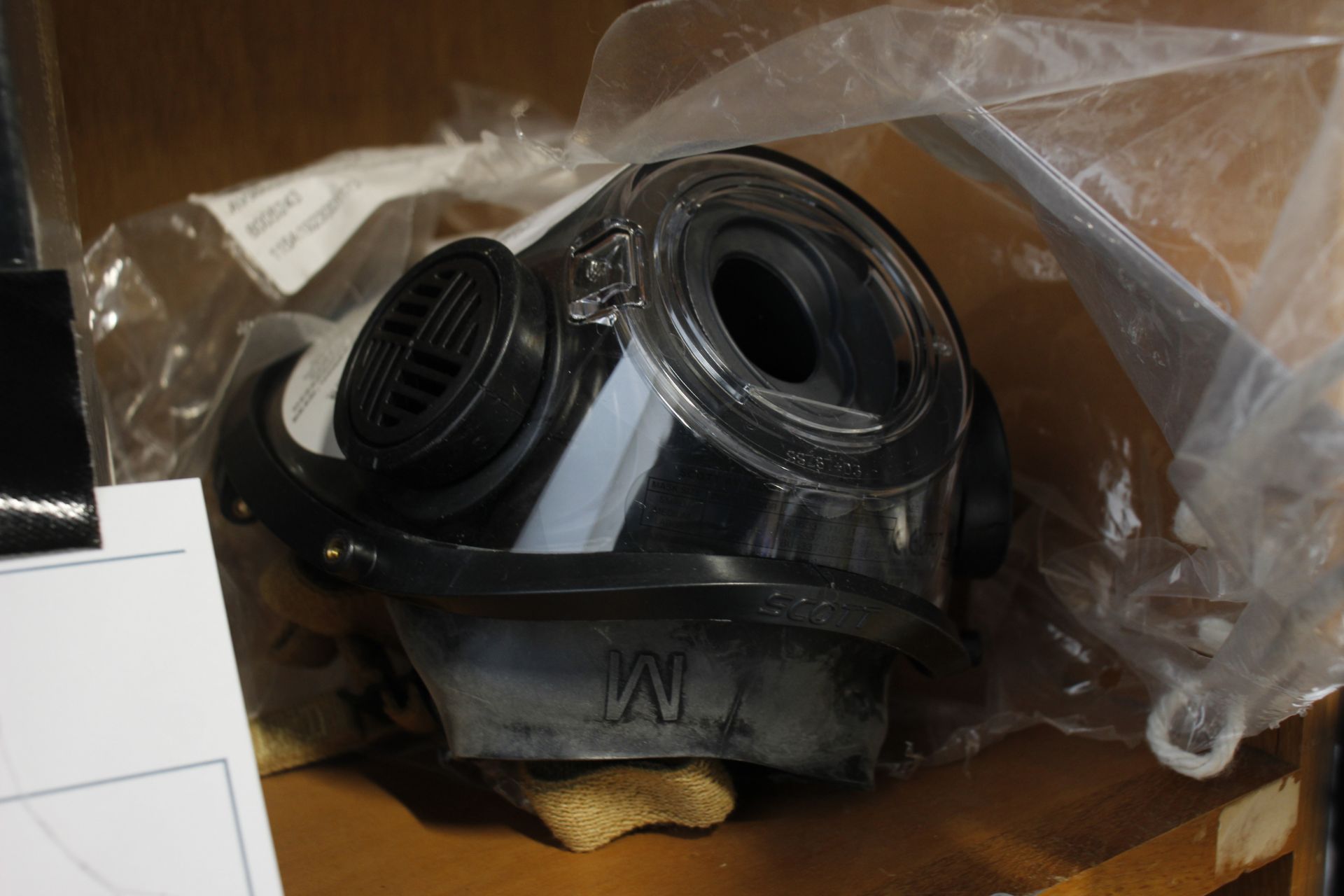 A Scot Safety medium face seal mask, model AV3000HT.